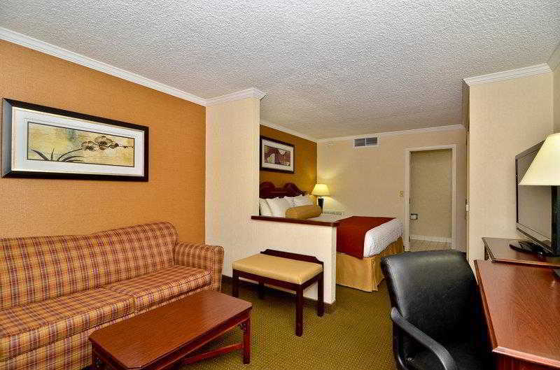 Western Galleria & Hotel
