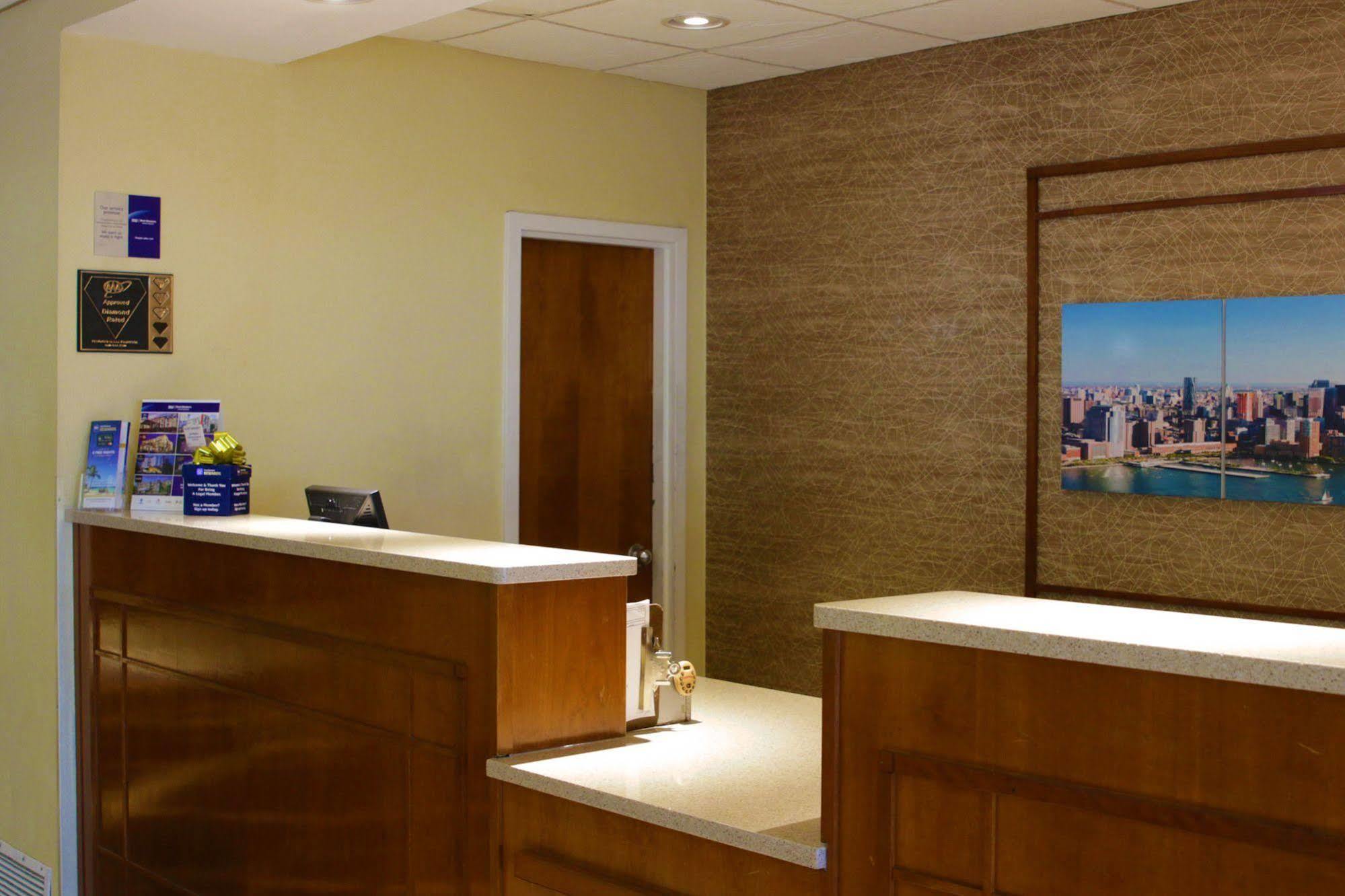 Hotel Western Galleria & Cheektowaga